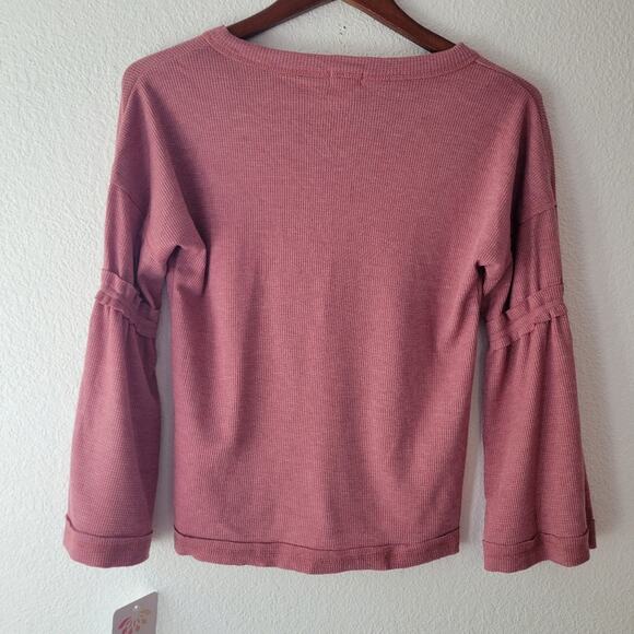 Baea Thermal Waffle Knit V-neck Tiered Bell Sleeve Top Size Medium Boho Bohemian - Picture 6 of 7